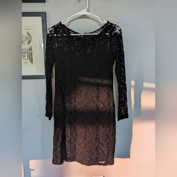 Pippa D Casual Lace Dress - Picture 5 of 7